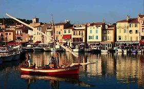 Magnifique Studio Cassis